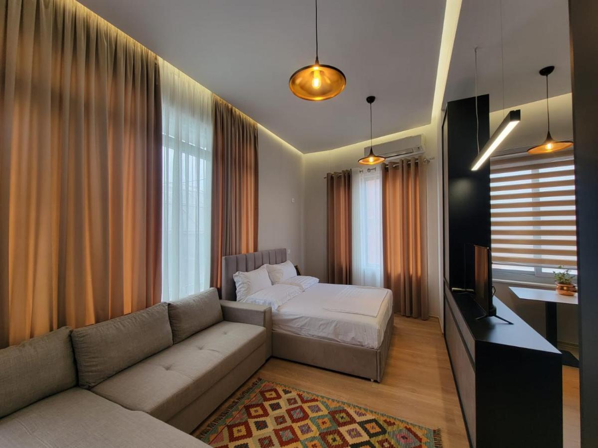 Berhami Studio Apartment Tirana Eksteriør billede