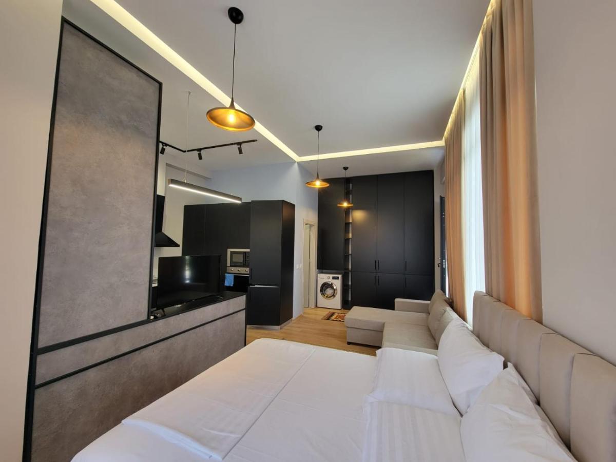 Berhami Studio Apartment Tirana Eksteriør billede
