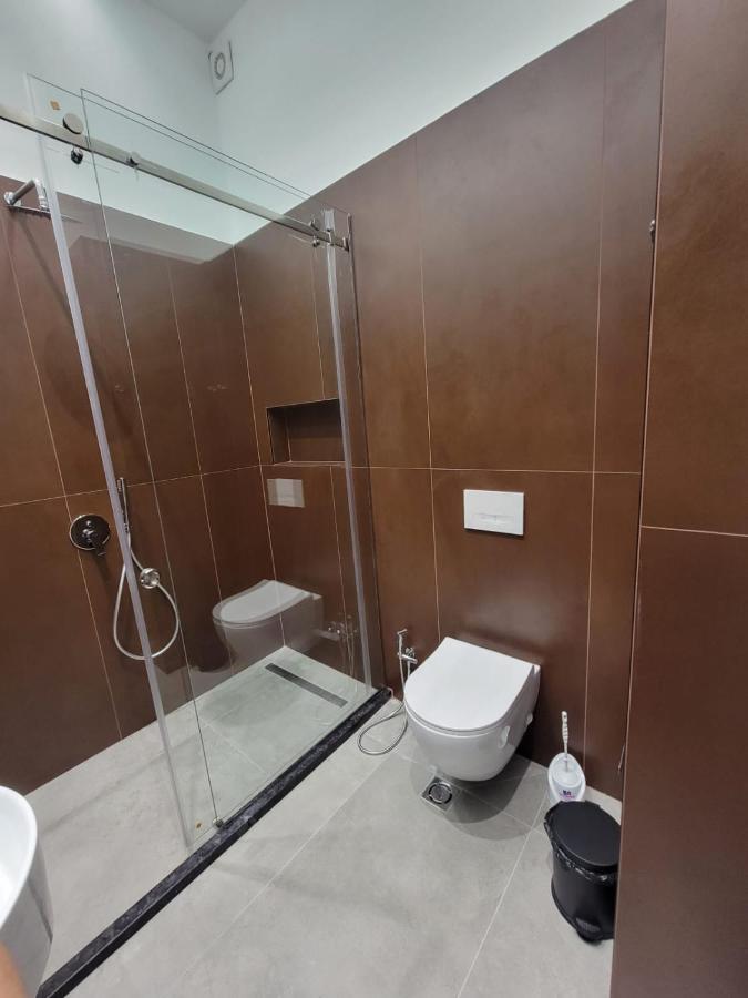 Berhami Studio Apartment Tirana Eksteriør billede